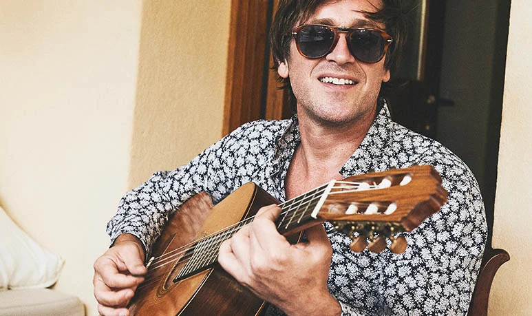 thomas dutronc live is love