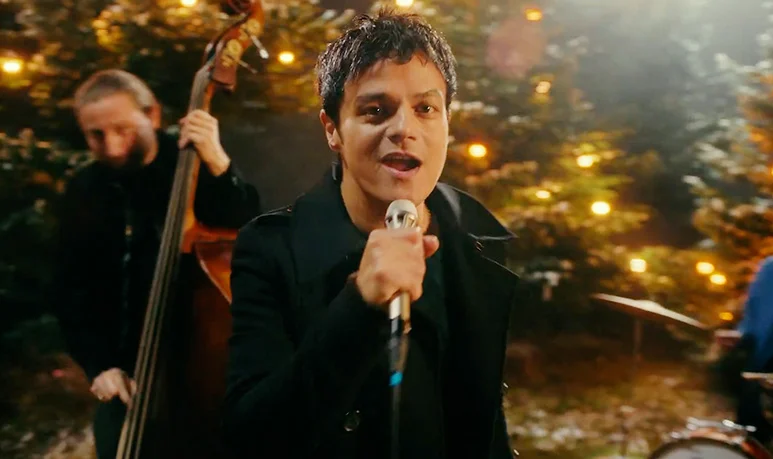 21-11-08-jamie-cullum-the-pianoman-at-christmas-the-comple-edition-album-noel-2021-crooner-radio