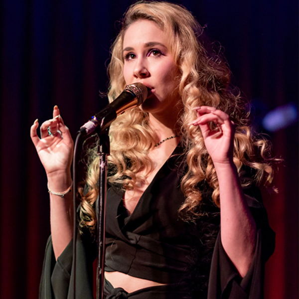 biographie-chanteuse-postmodern-jukebox-haley-reinhart-600x600