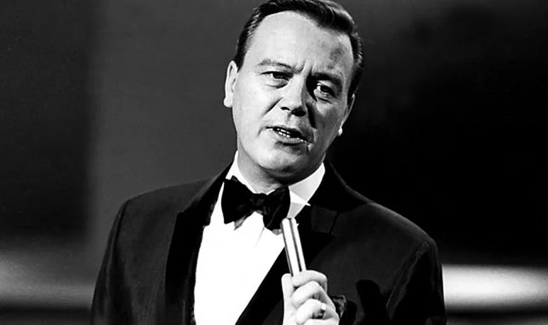 biographie-matt-monro-chanteur-james-bond-from-russia-with-love-cockney-sinatra-anglais-crooner-radio