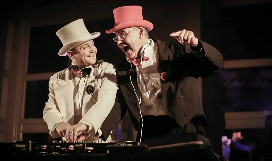 IMG-BART&BAKER-CROONER-RADIO