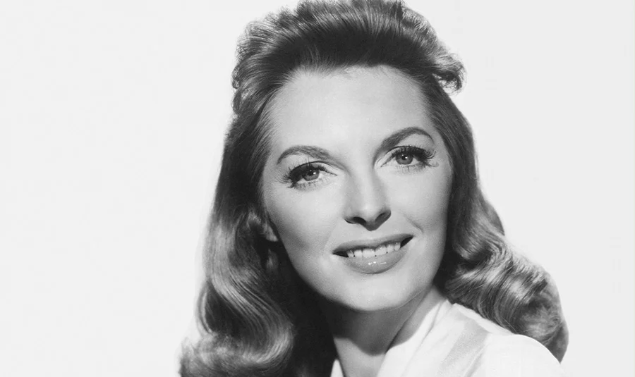 Julie-london-biographie-discographie-cry-me-a-river-mort-tabac-crooner-radio-img