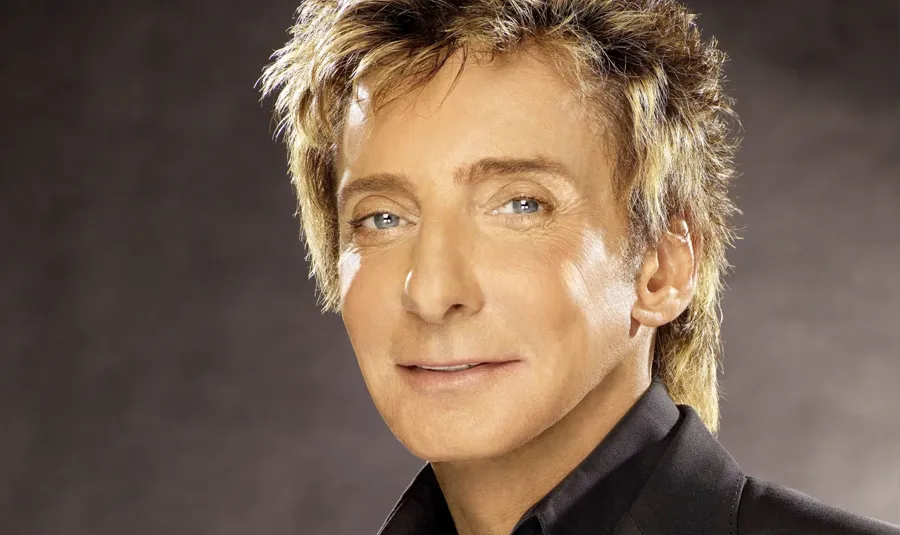 img-biographie-carriere-musicale-discographie-crooner-radio
