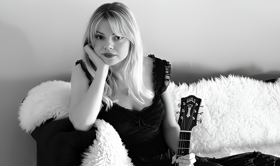 img-lara-louise-biographie-chanteuse-jazz-crooneuse-moderne-discographie-carriere-musicale-pays-bas-philosophie-crooner-radio