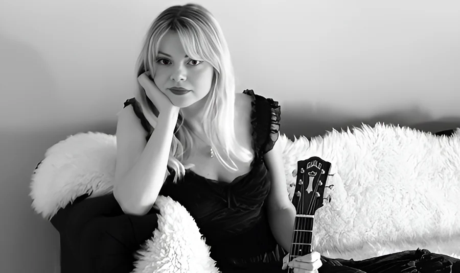 img-lara-louise-biographie-chanteuse-jazz-crooneuse-moderne-discographie-carriere-musicale-pays-bas-philosophie-crooner-radio