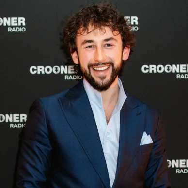 IMG-EQUIPE-CHARLES-TUZET-CROONER-RADIO-2023 Portrait de Charles Tuzet programmateur de Crooner Radio